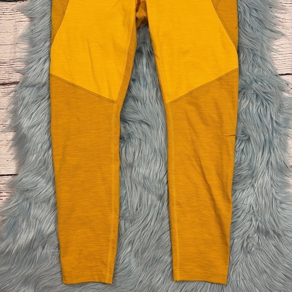 Outdoor Voices TechSweat Core 3/4 Legging Citrus/Cider - Picture 6 of 9